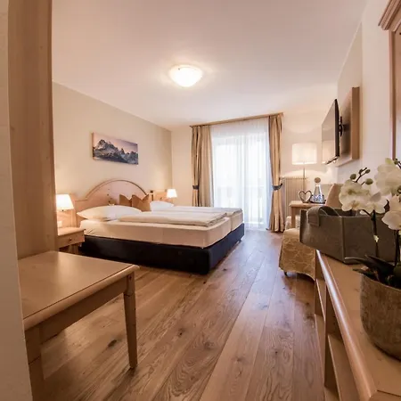 Gruber Hotel