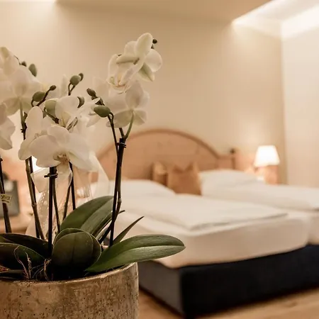 Gruber Hotel