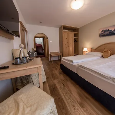 Gruber Hotel 3*